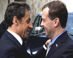 РФ выбирает «Мистраль». Новогодний подарок Медведева судостроителям Саркози.